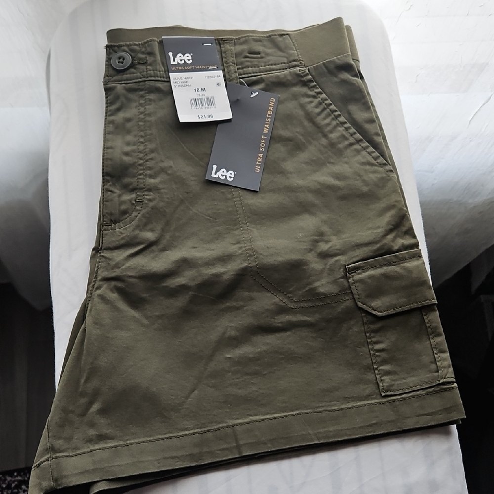 Lee Women's Khaki Cargo Shorts